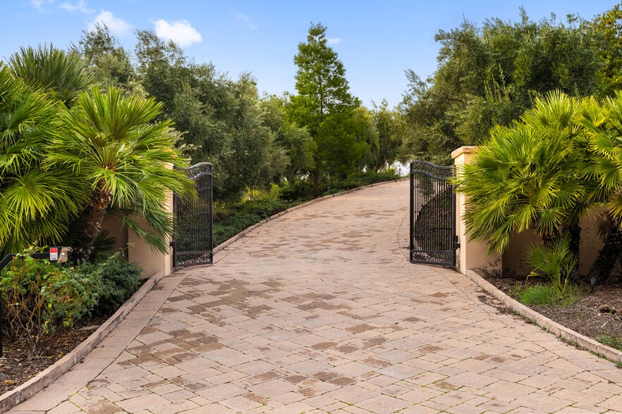 More Photos Of 2175 Cold Canyon Rd, Calabasas Assisted Living For Sale