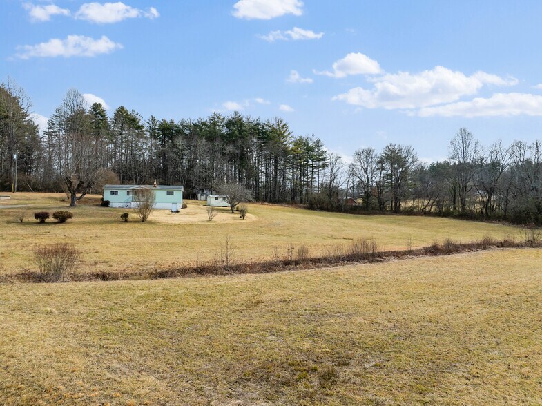 More Photos Of 146 Monteith Rd, Brevard Multifamily For Sale