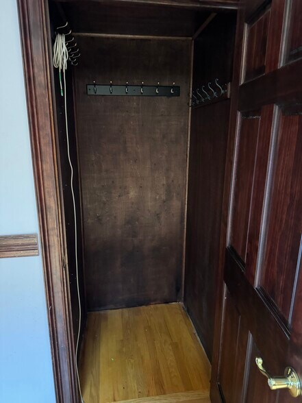More Photos Of 2467-2469 Arthur Ave, Bronx Storefront For Lease