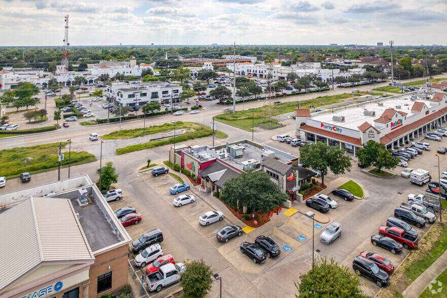 More Photos Of 3245-3285 Southwest Fwy, Houston Unknown For Lease