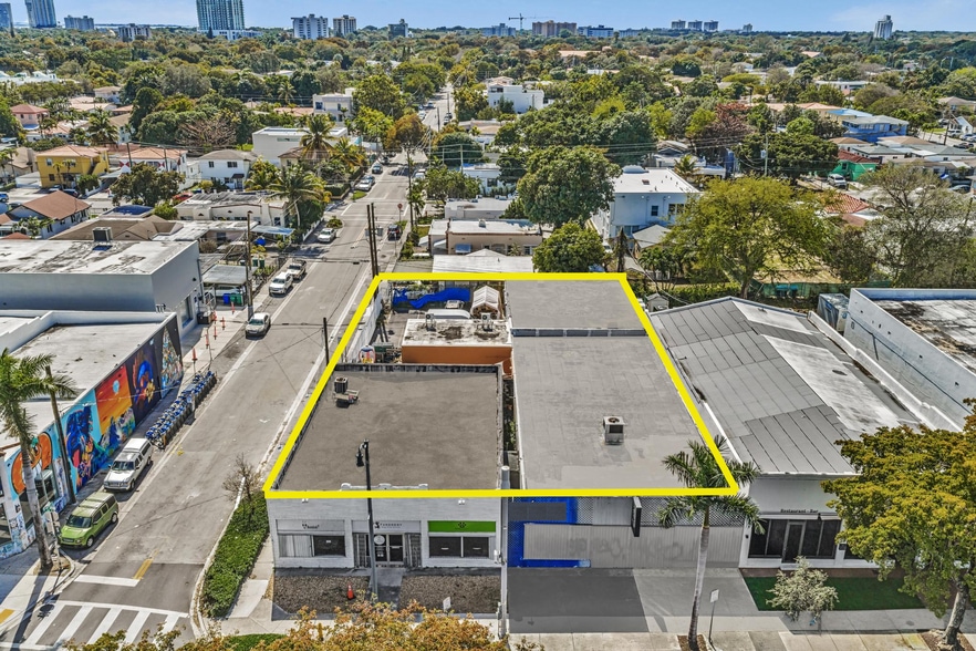 More Photos Of 1000-1008 SW 8th St, Miami Storefront Retail Office For Sale