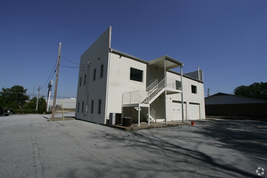 More Photos Of 479 Arrowhead Blvd, Jonesboro Freestanding For Sale