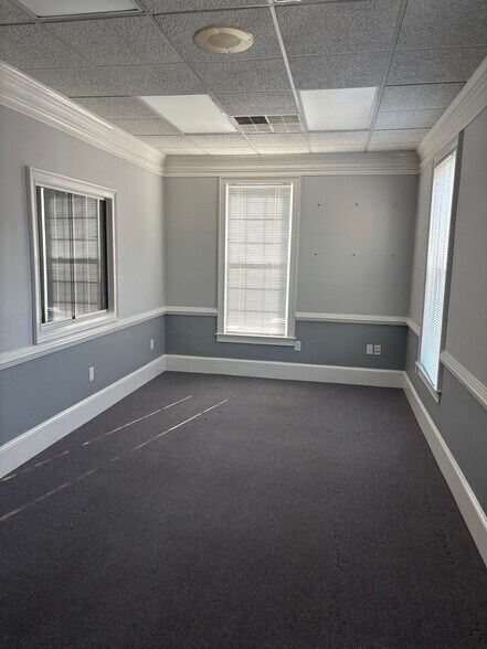 More Photos Of 112 Governors Sq, Peachtree City Office For Lease