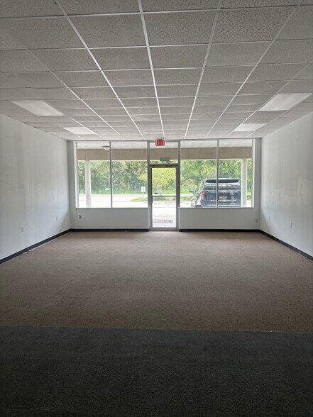 More Photos Of 16824 Gunn Hwy, Odessa Storefront Retail Office For Lease