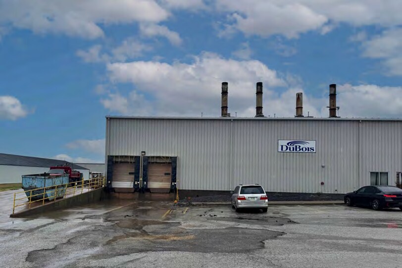 More Photos Of 330 N 16th Ave, Eldridge Warehouse For Sale