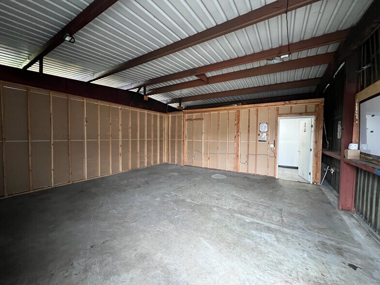 More Photos Of 1019 High St, Oakland Manufacturing For Lease