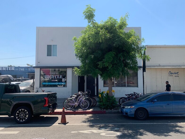 More Photos Of 5360-5364 W Adams Blvd, Los Angeles Storefront Retail Residential For Lease