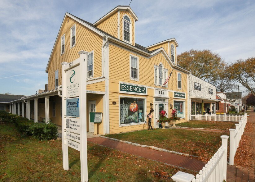 More Photos Of 121-125 Main St, Old Saybrook Storefront Retail Office For Sale