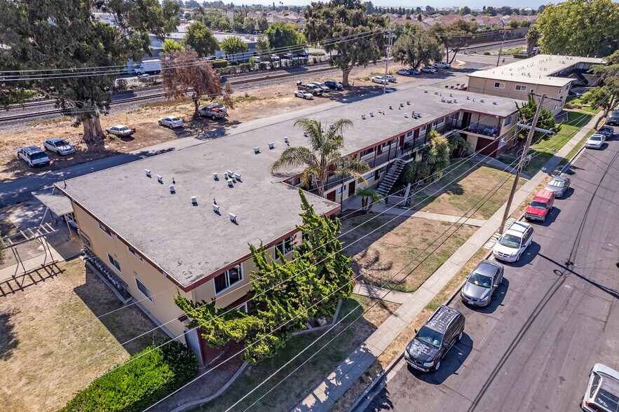 More Photos Of 5424 Saint Mark Ave, Newark Apartments For Sale