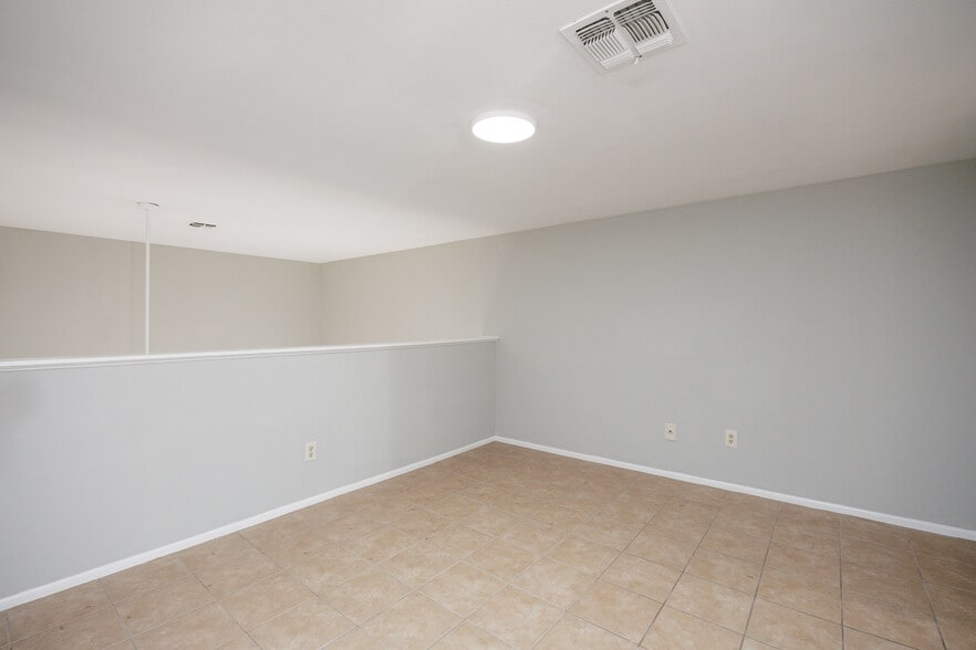 More Photos Of 801 S Carancahua St, Corpus Christi Apartments For Sale