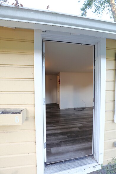 More Photos Of 181 Glenerie Blvd, Saugerties Apartments For Sale