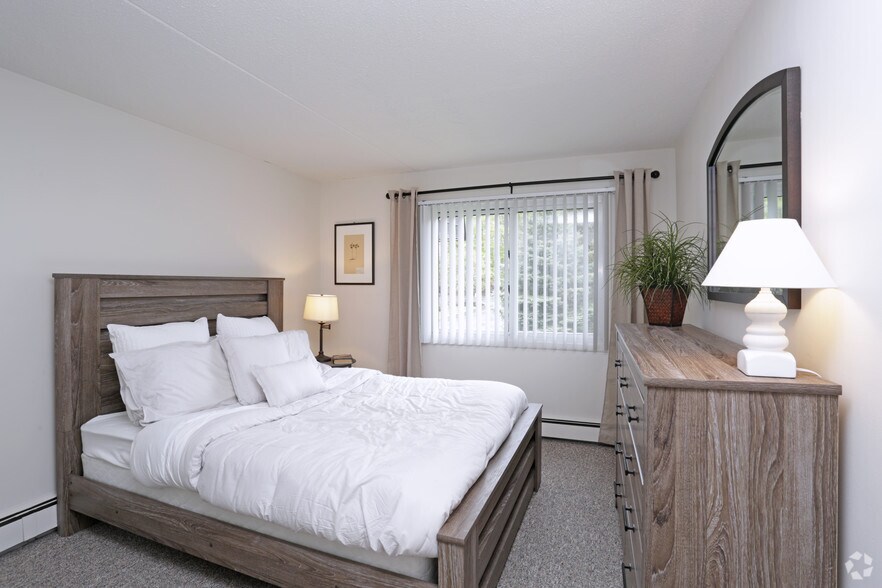 More Photos Of 815 E Grandview Blvd, Erie Apartments For Sale