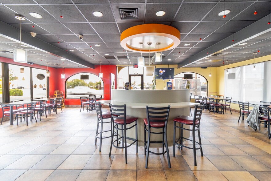 More Photos Of 708 W Ajo Way, Tucson Fast Food For Sale