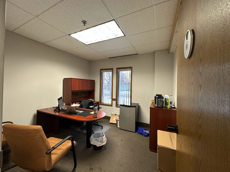 More Photos Of 8053 E Bloomington Fwy, Bloomington Office For Sale