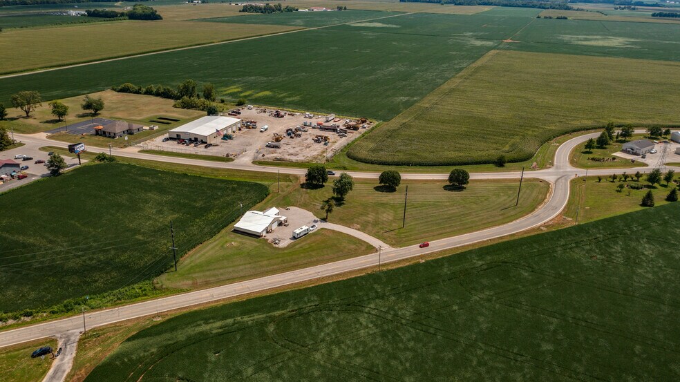More Photos Of 20447 Old Route 66 Hwy, Staunton Flex For Sale
