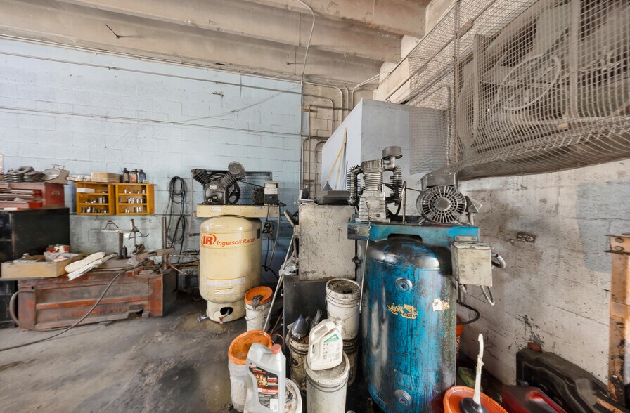 More Photos Of 11300 SW 208th Dr, Miami Service For Sale