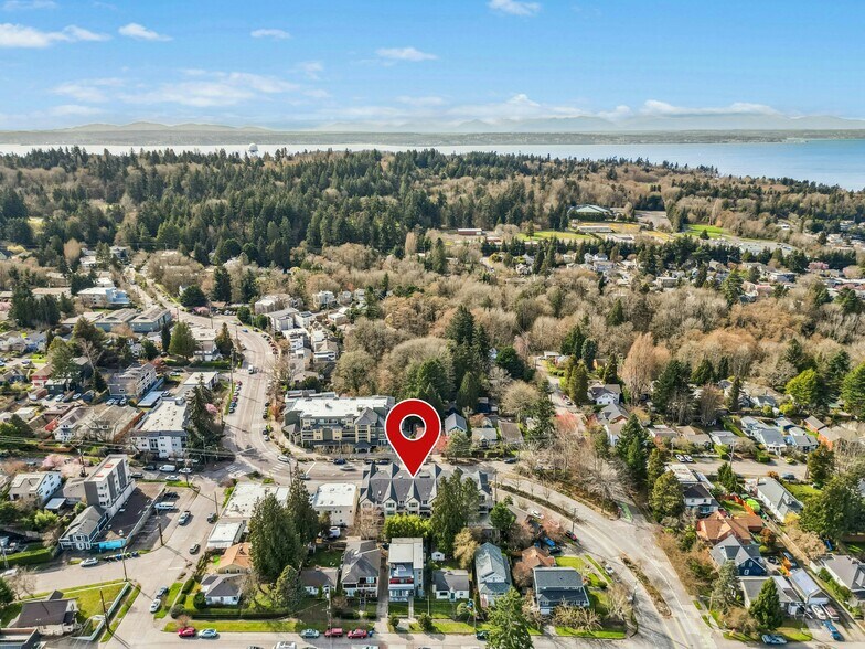 More Photos Of 3121 W Government Way, Seattle Apartments For Lease