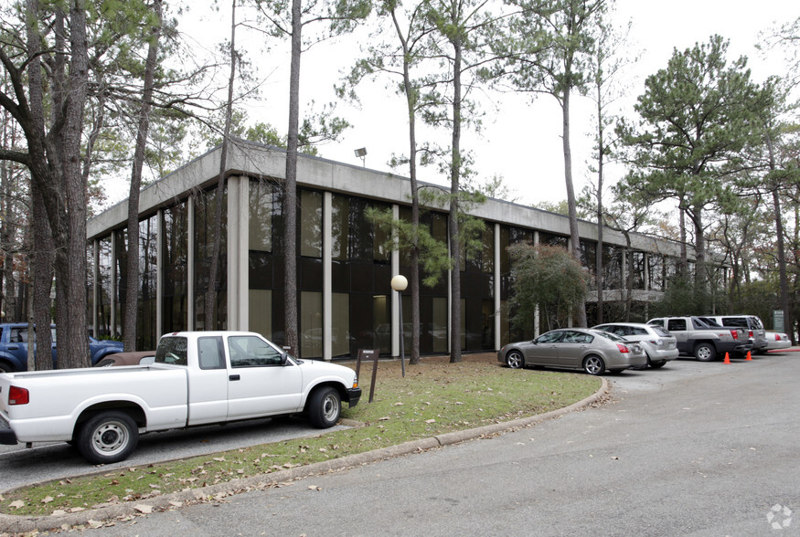 Primary Photo Of 2020 N Loop Fwy W, Houston Office For Lease