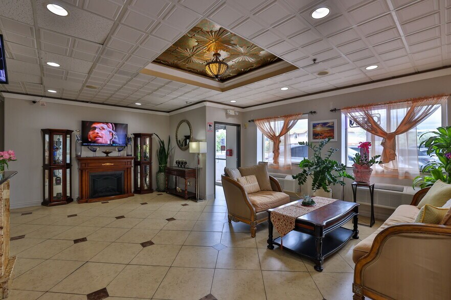 More Photos Of 8350 Razorback Rd, Colorado Springs Hotel For Sale