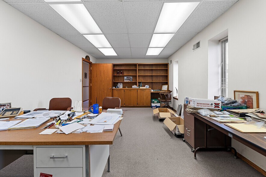 More Photos Of 1373 Kimberly Dr, Neenah Flex For Sale