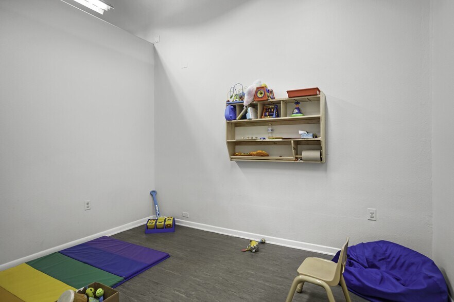 More Photos Of 903 Proton Rd, San Antonio Medical For Sale