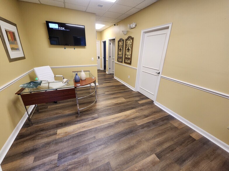 More Photos Of 101 NW 75th St, Gainesville Office For Lease