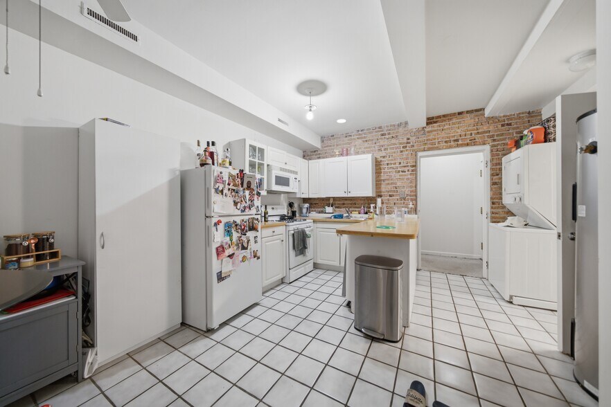 More Photos Of 1628-1630 N Wells St, Chicago Apartments For Sale