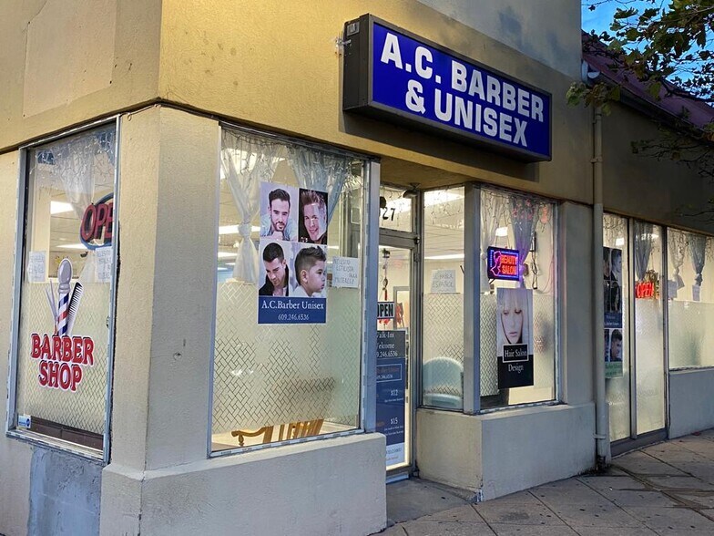 Primary Photo Of 3027 Atlantic Ave, Atlantic City Storefront For Lease