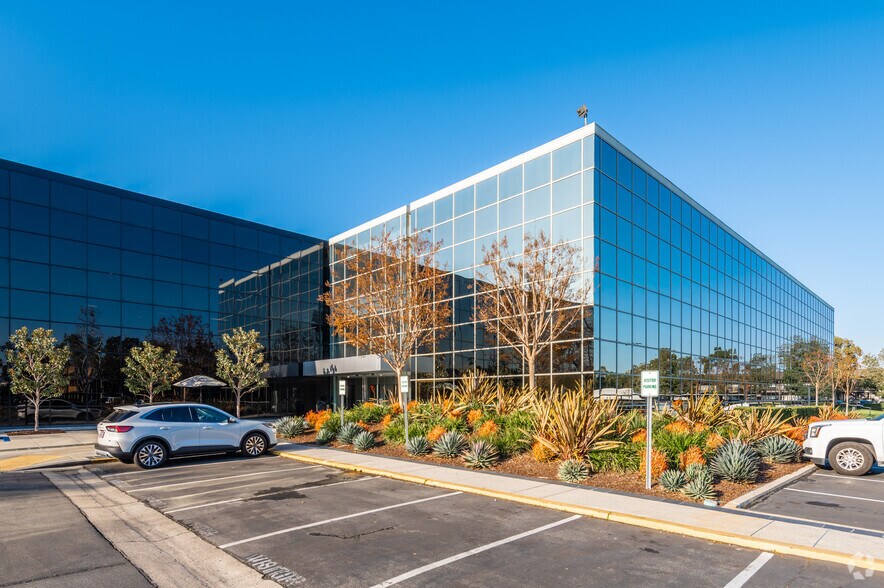 More Photos Of 3300 Irvine Ave, Newport Beach Medical For Lease