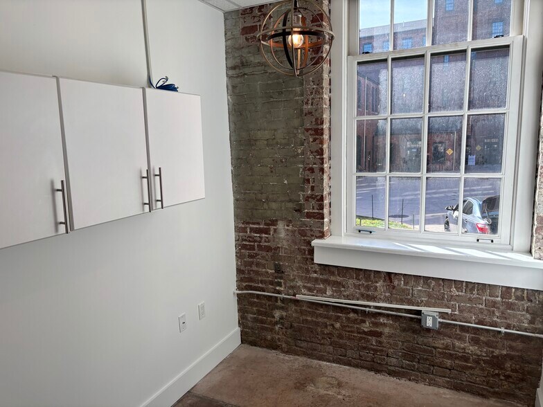 More Photos Of 1262 Simon Blvd, Easton Specialty For Sale