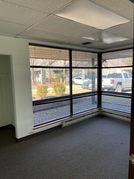More Photos Of 550 Exton Commons, Exton Office For Lease