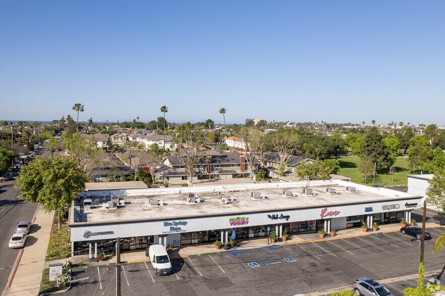 More Photos Of 369 E 17th St, Costa Mesa Storefront Retail Office For Lease