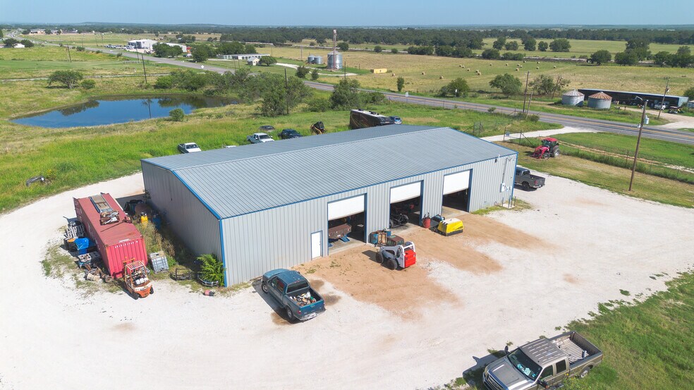 More Photos Of 469 W US Highway 190, San Saba Warehouse For Sale