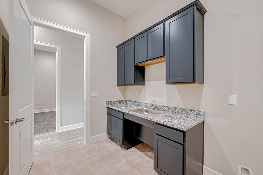 More Photos Of 4220 Cartwright Rd, Missouri City Medical For Lease