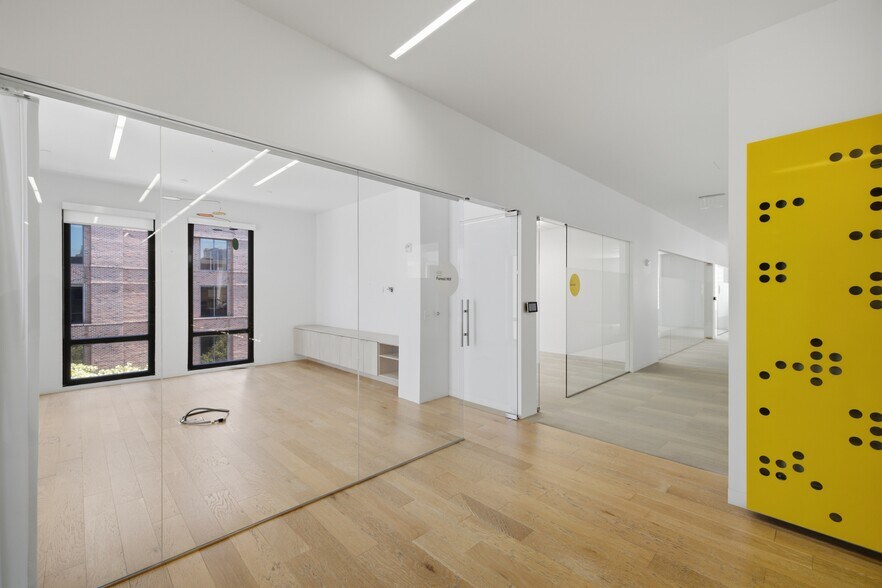 More Photos Of 735 Battery St, San Francisco Loft Creative Space For Lease
