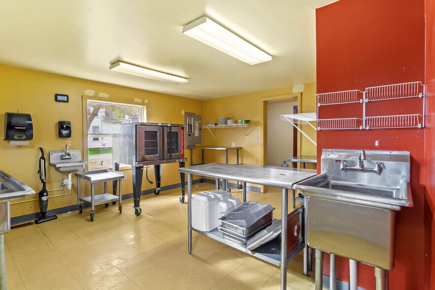 More Photos Of 54 S Main St, Magnetic Springs Restaurant For Sale