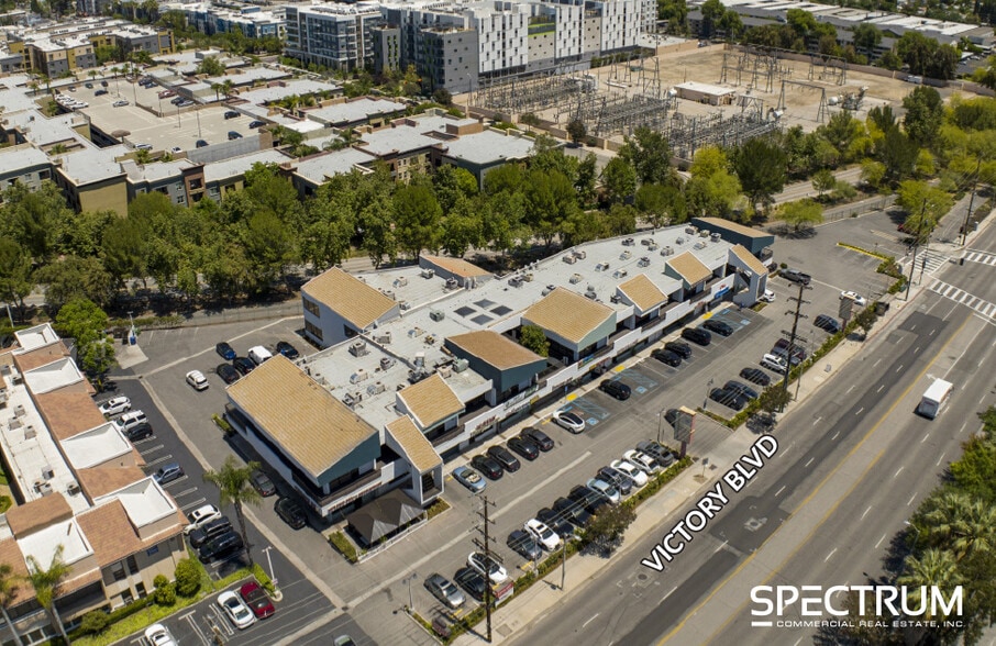More Photos Of 21101-21163 Victory Blvd, Canoga Park Storefront Retail Office For Lease