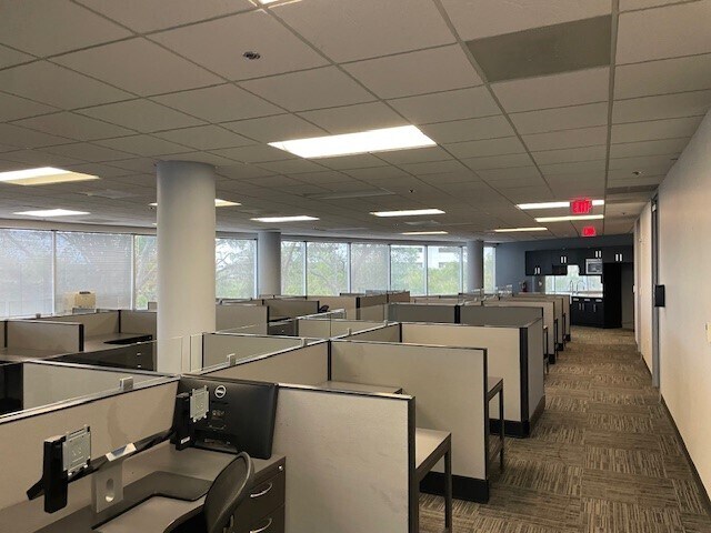 More Photos Of 13577 Feather Sound Dr, Clearwater Medical For Lease