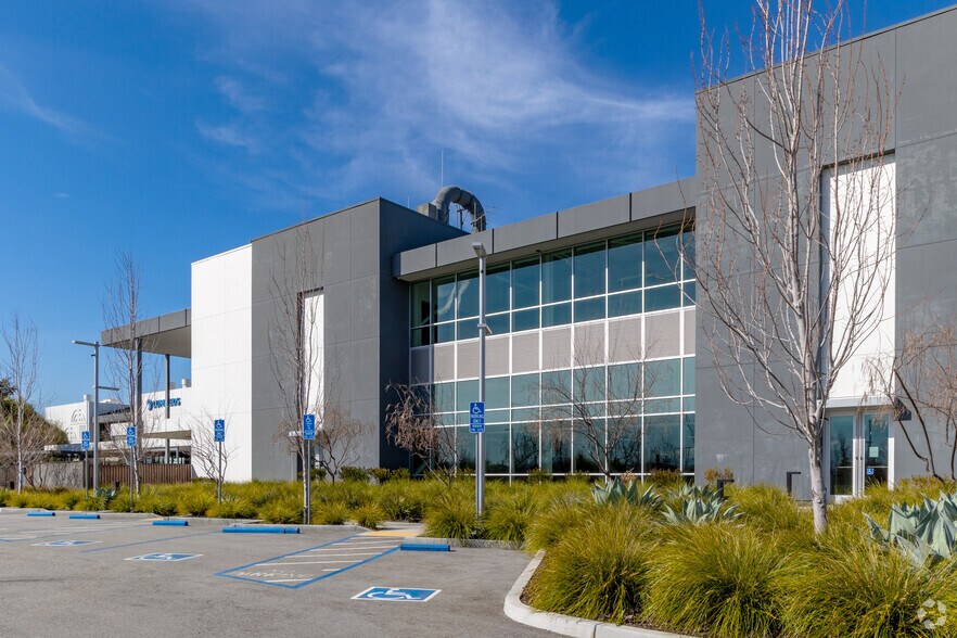 More Photos Of 350 W Trimble Rd, San Jose Unknown For Lease