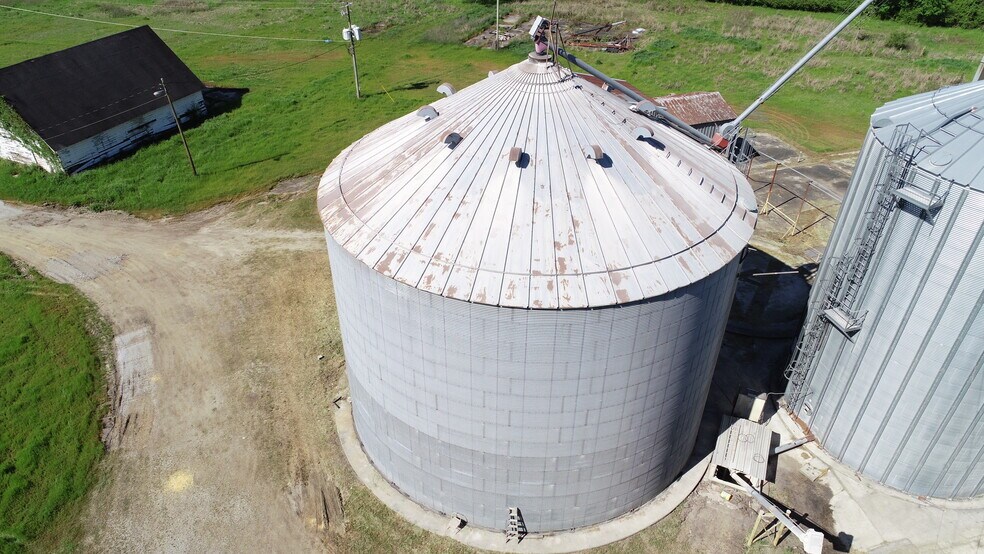 More Photos Of 201 Industrial Rd, Sylvania Light Distribution For Sale