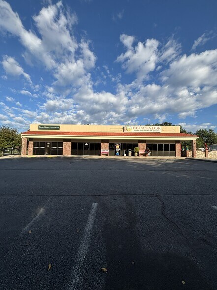 More Photos Of 405 N Main St, Gretna Office For Lease