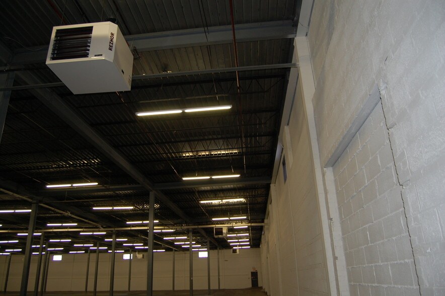 More Photos Of 15 Division St, Fairview Warehouse For Lease