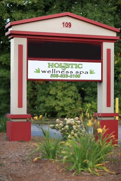 More Photos Of 109 Dean St, Taunton Medical For Sale