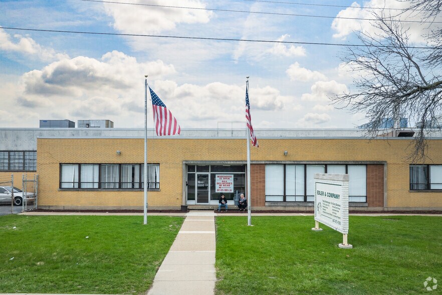 More Photos Of 6350 Kirk St, Morton Grove Manufacturing For Lease