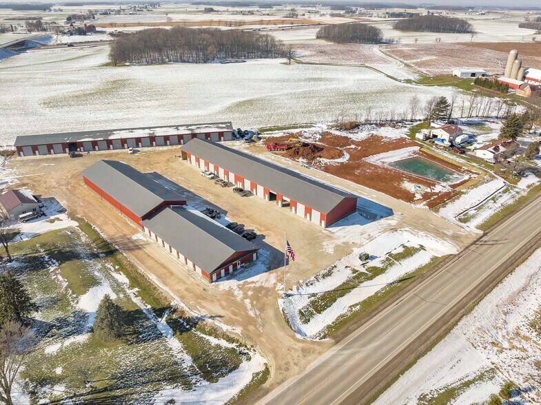 More Photos Of 5254 County Road R, Denmark Service For Lease