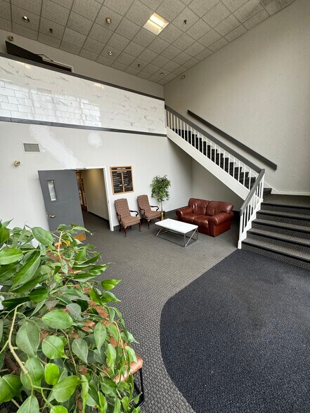 More Photos Of 110 Winn St, Woburn Office For Lease