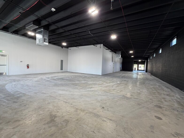 More Photos Of 223 N Boulder Ave, Tulsa General Retail For Lease