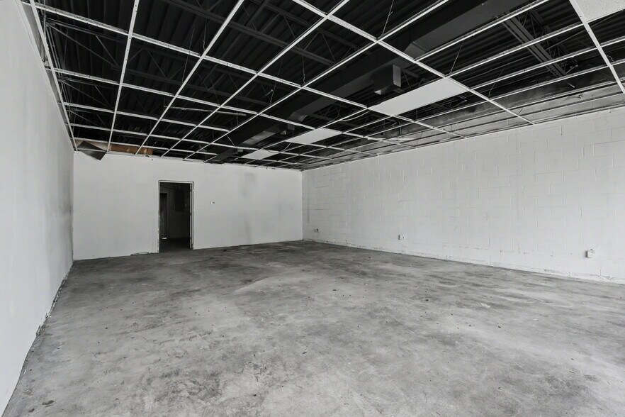 More Photos Of 22909-22917 Van Born Rd, Taylor Freestanding For Sale