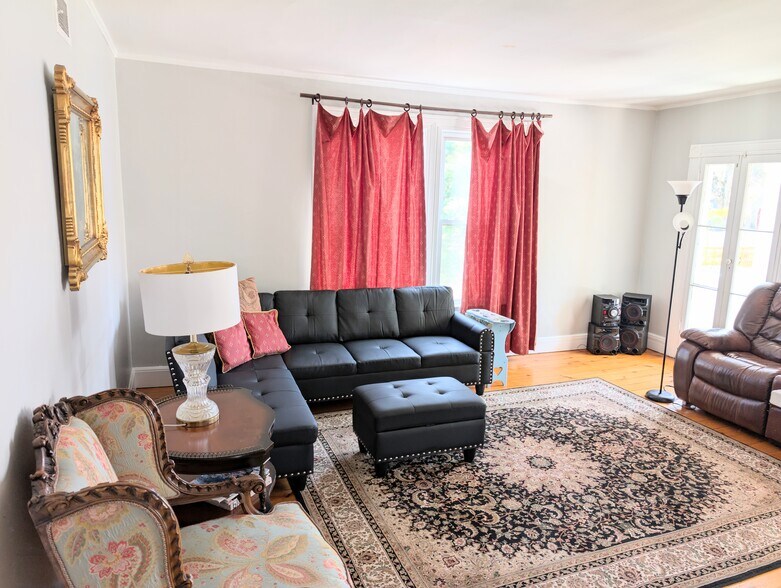 More Photos Of 59 Franklin St, Morristown Medical For Sale