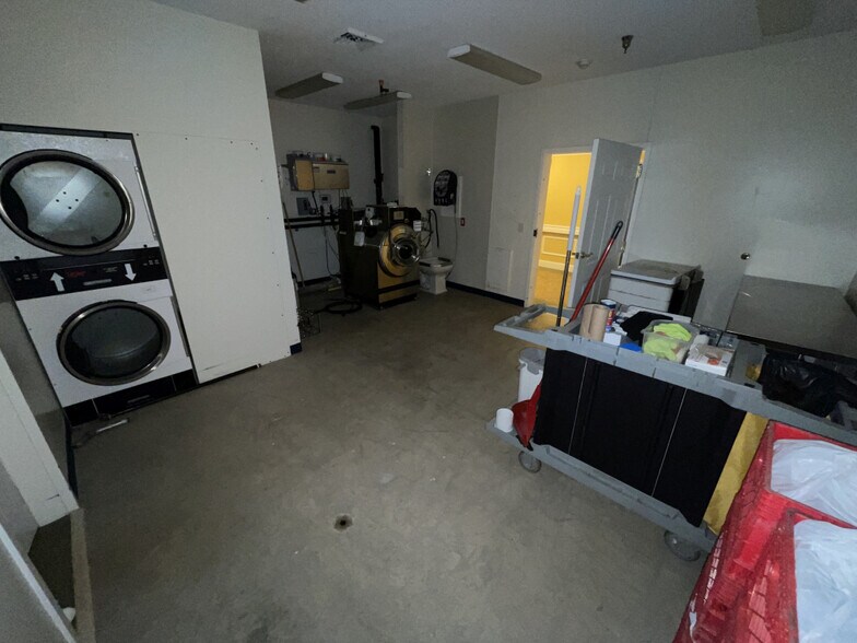 More Photos Of 1069 Klotz Rd, Bowling Green Medical For Lease